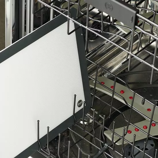 Food Network™ 1/2-Sheet Silicone Baking Mat - Image 3