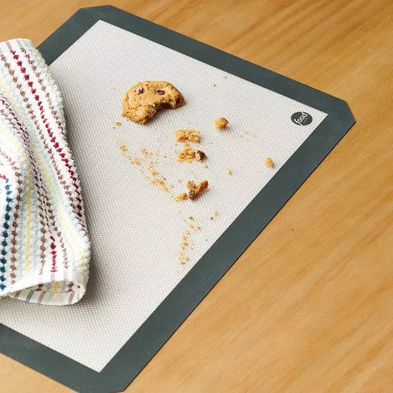 Food Network™ 1/2-Sheet Silicone Baking Mat - Image 4